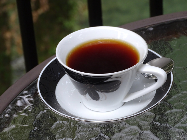 コーヒーは片頭痛に効くの？カフェインとの付き合い方ガイド